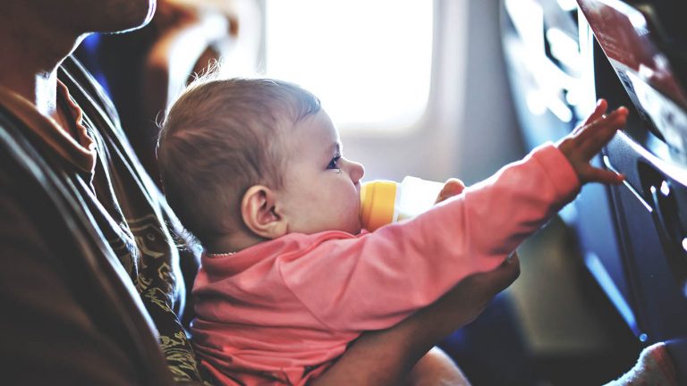How to Bottle Feed Baby on a Plane
